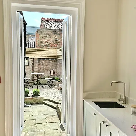 Apartment Guildhall Garden *