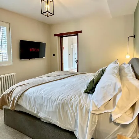 Guildhall Garden Apartment *