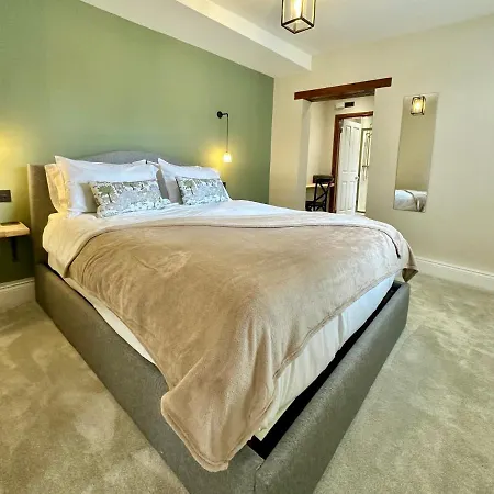 Guildhall Garden Apartment York